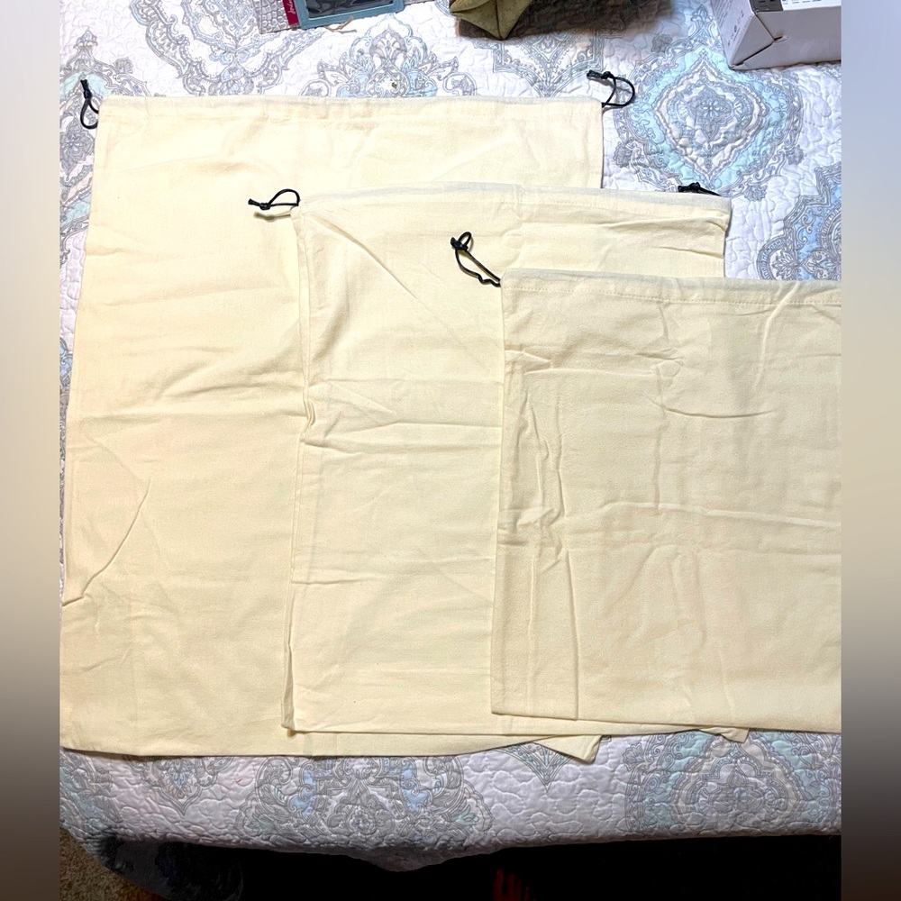 3 piece set flannel dust bags-22 x 16, 15 x 12, 19 x 14 – new in package